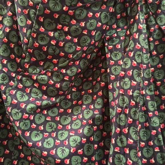 5/$20 sale! Gap flower and leaf skirt - Picture 4 of 4